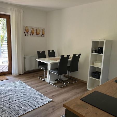 Ruhige Ferienwohnung Mit Terrasse Fuer 2 Personen Vohenstrauss Dış mekan fotoğraf